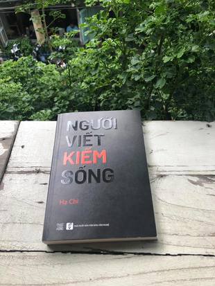 Người viết kiếm sống