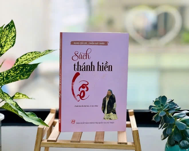 Sách thánh hiền – Lễ ( Chiêm Dật Thiên, Hạng Cửu Vũ)