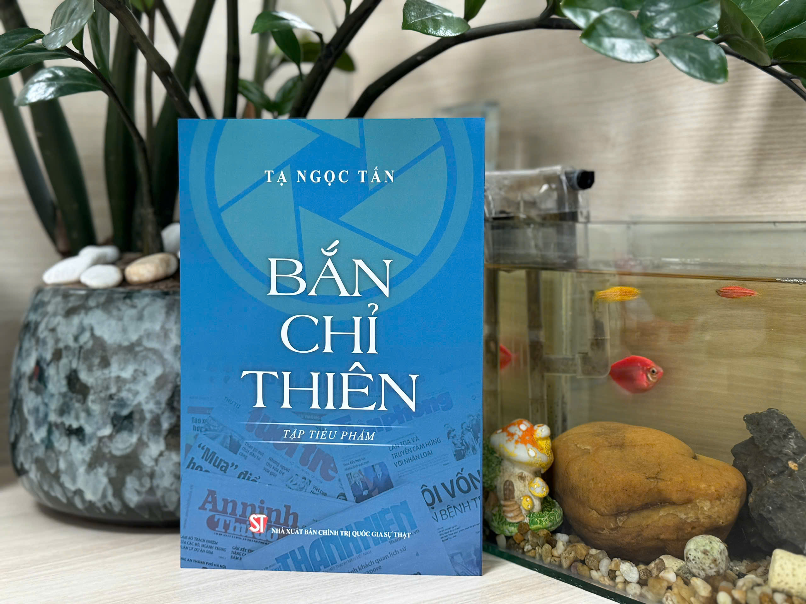 Bắn chỉ thiên (Tập tiểu phẩm) GS. TS. Tạ Ngọc Tấn