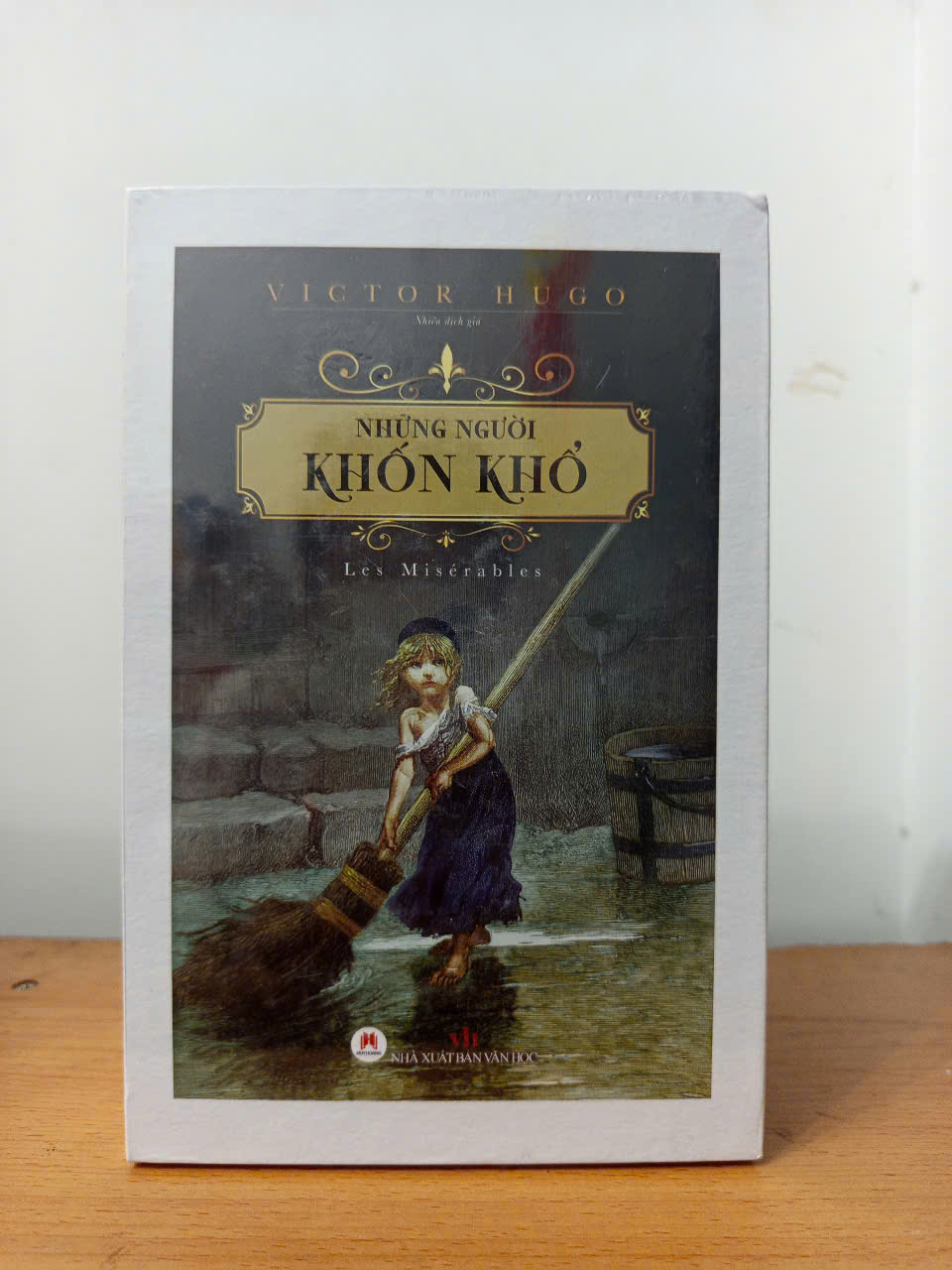 Bộ Sách Những Người Khốn Khổ (Bộ 3 Cuốn) - Victor Hugo