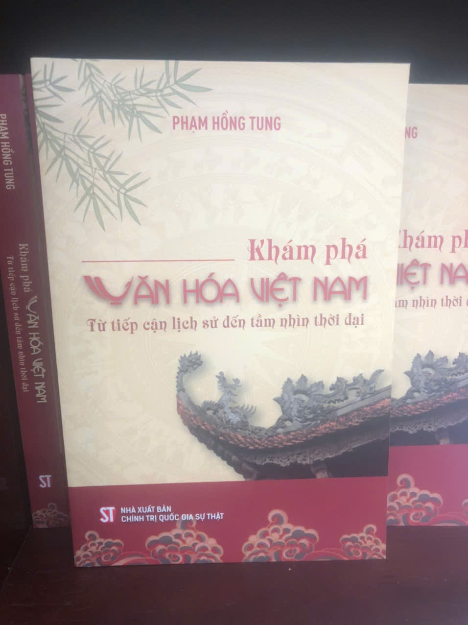 Khám phá văn hóa Việt Nam - Từ tiếp cận lịch sử đến tầm nhìn thời đại (Phạm Hồng Tung)