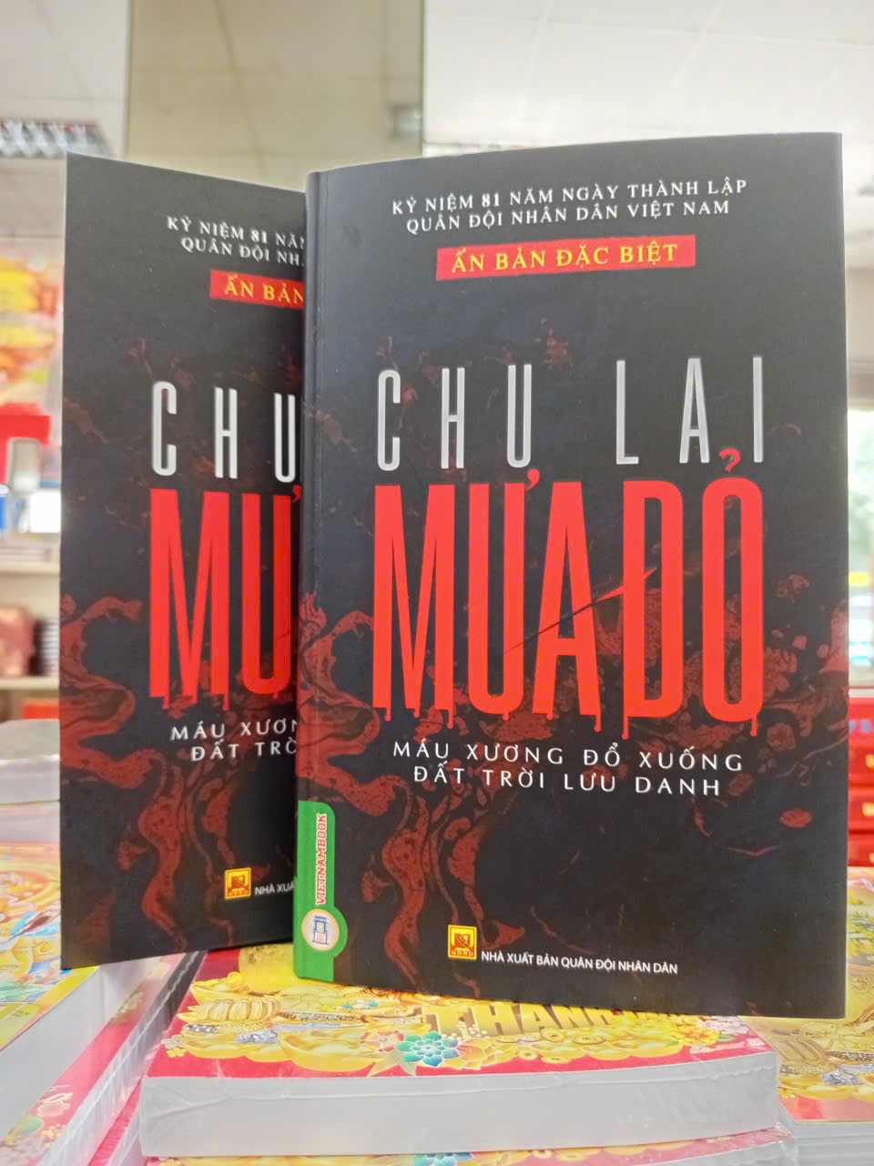 Mưa Đỏ (Bìa Cứng Đóng Hộp) Chu Lai