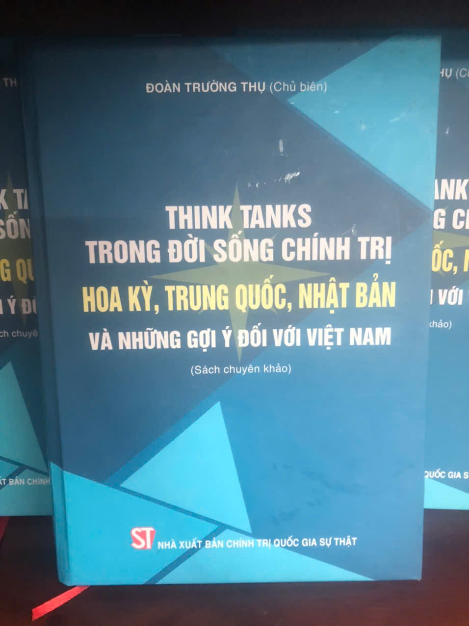 Think Tanks trong đời sống chính trị Hoa Kỳ, Trung Quốc, Nhật Bản và những gợi ý đối với Việt Nam (Sách chuyên khảo)