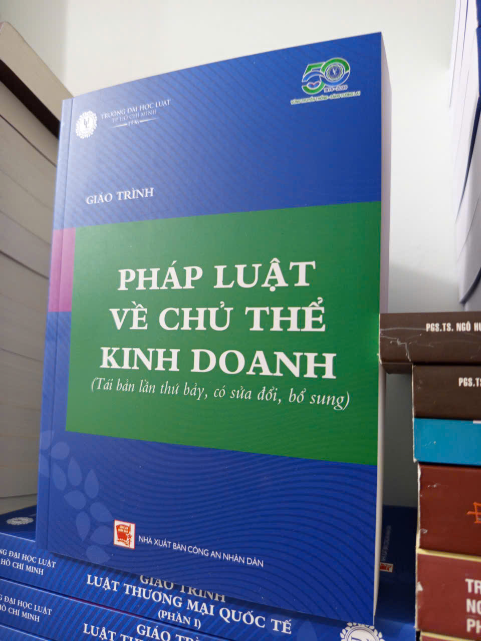 Giáo Trình Pháp Luật Về Chủ Thể Kinh Doanh - Đại học Luật TP. HCM