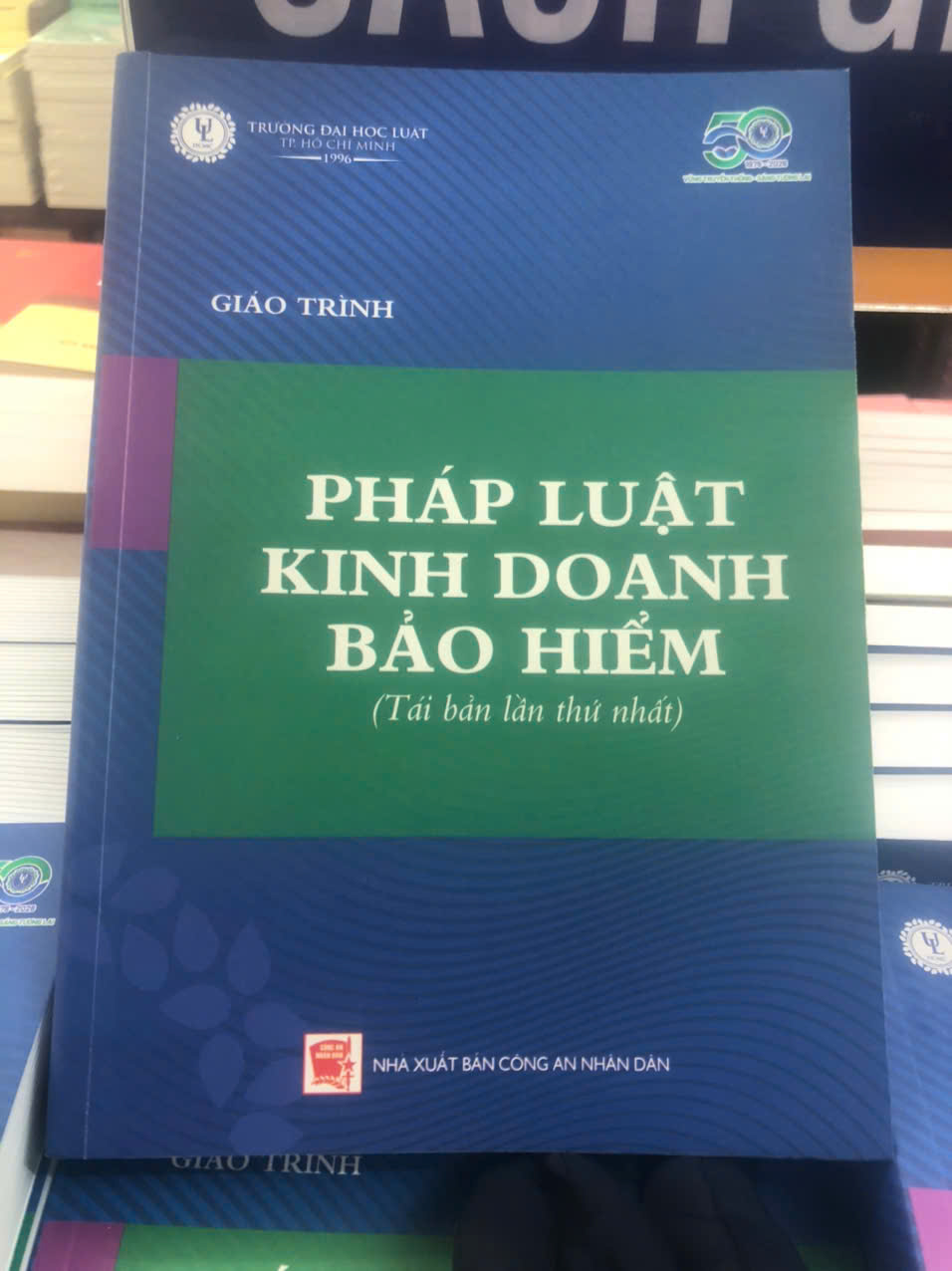 Giáo trình Pháp luật Kinh doanh Bảo hiểm - Đại học Luật TPHCM