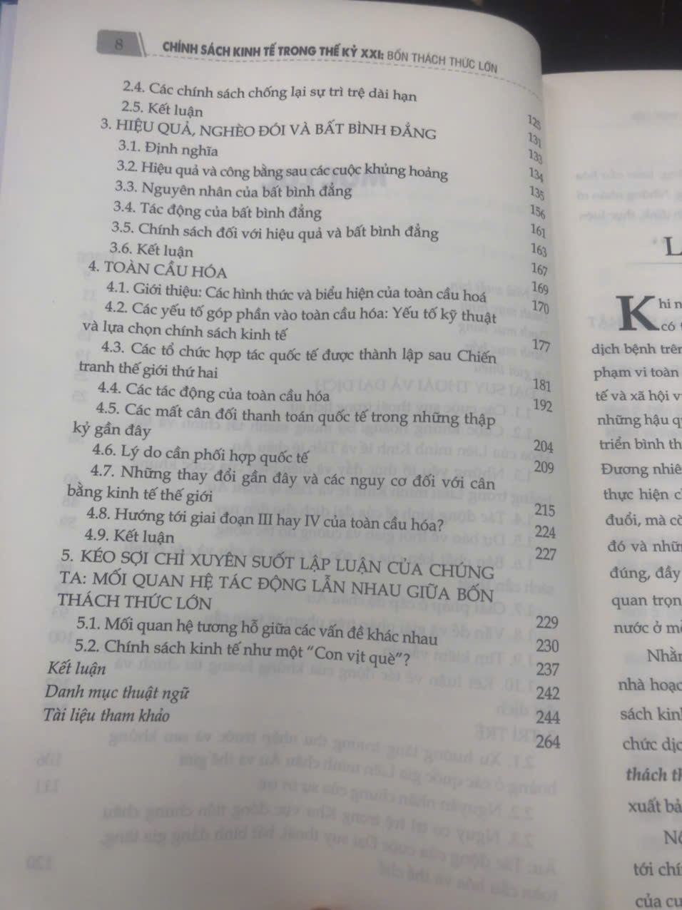 Chính sách kinh tế trong thế kỷ XXI - Bốn thách thức lớn - Nicola Acocella