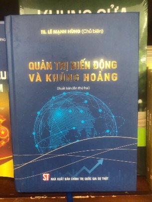 Quản trị biến động và khủng hoảng (Xuất bản lần thứ hai) Lê Mạnh Hùng (chủ biên)