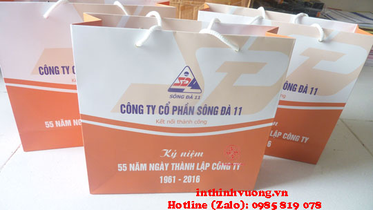 in túi giấy đựng quà 