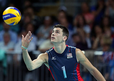 Kỹ thuật bóng chuyền - Phát bóng tấn công