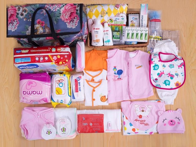 Đồ dùng cho trẻ sơ sinh: Mẹ nên chuẩn bị những gì?