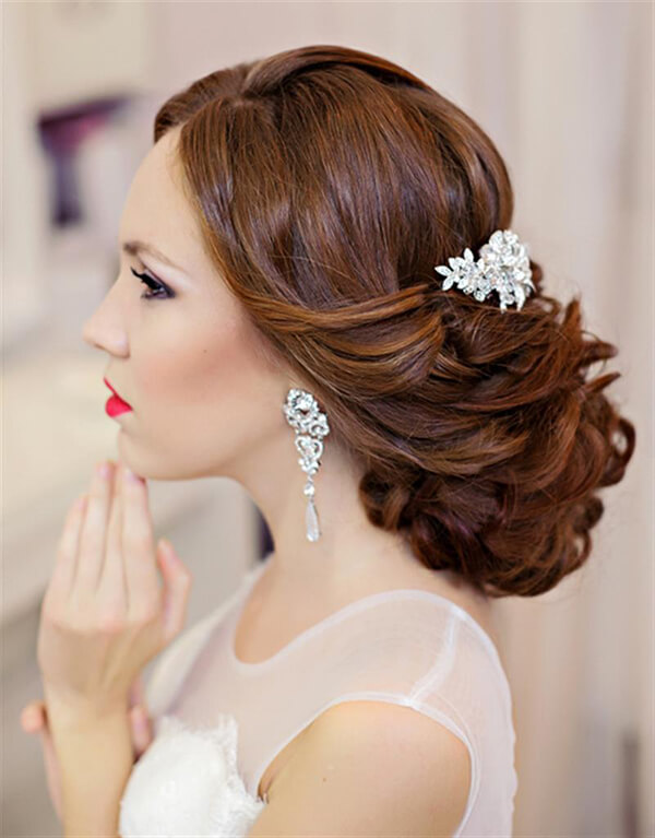 TOP 25 kiểu tóc cô dâu đẹp, hiện đại, dễ thương trong ngày cưới cho các nàng