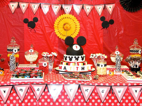 Tự tay trang trí sinh nhật cho bé theo chủ đề chuột mickey đẹp
