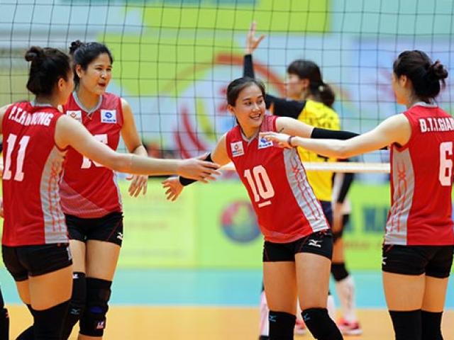 Bóng chuyền ASIAD: vận động viên Thanh Thúy đấu với hai chân dài 2m Trung Quốc