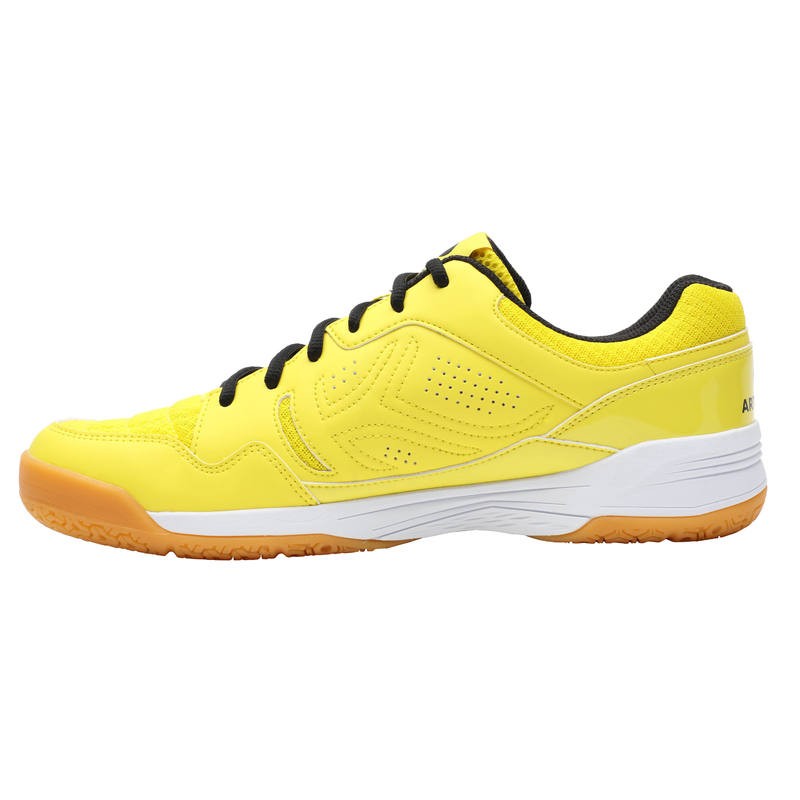 Những dụng cụ cần thiết khi chơi cầu lông