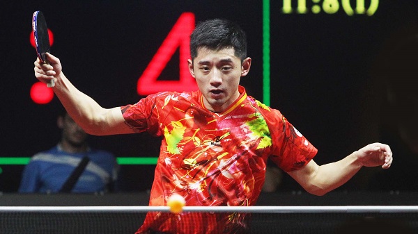 Kỹ thuật giao bóng xoáy thuận tay trong bóng bàn