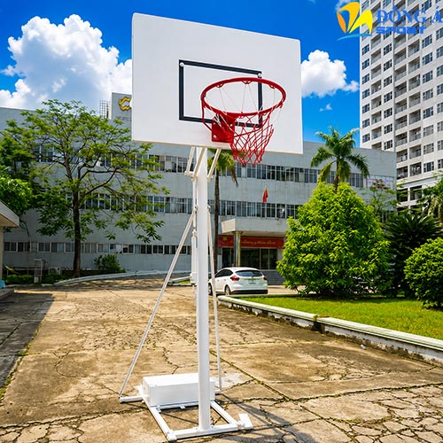 Hình ảnh thực tế trụ bóng rổ trường học DA-8025