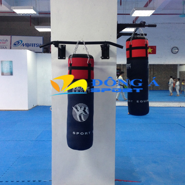 Hình ảnh thực tế lắp đặt bao cát đấm bốc Start Sport