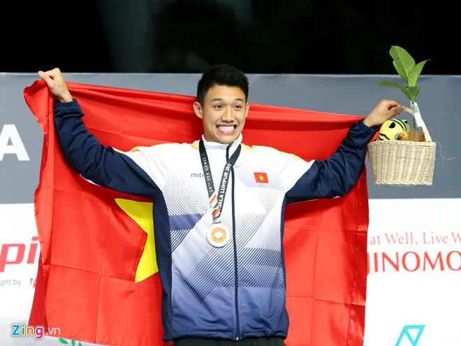 Vận động viên bơi lội Paul Lê Nguyễn