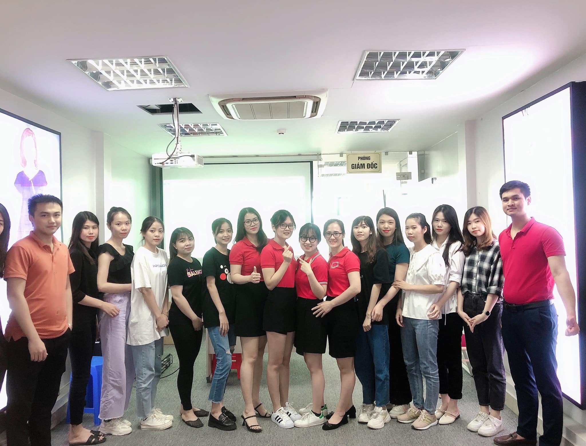 Buổi đào tạo nhân sự sale của Công ty CP Thời trang MC Việt Nam