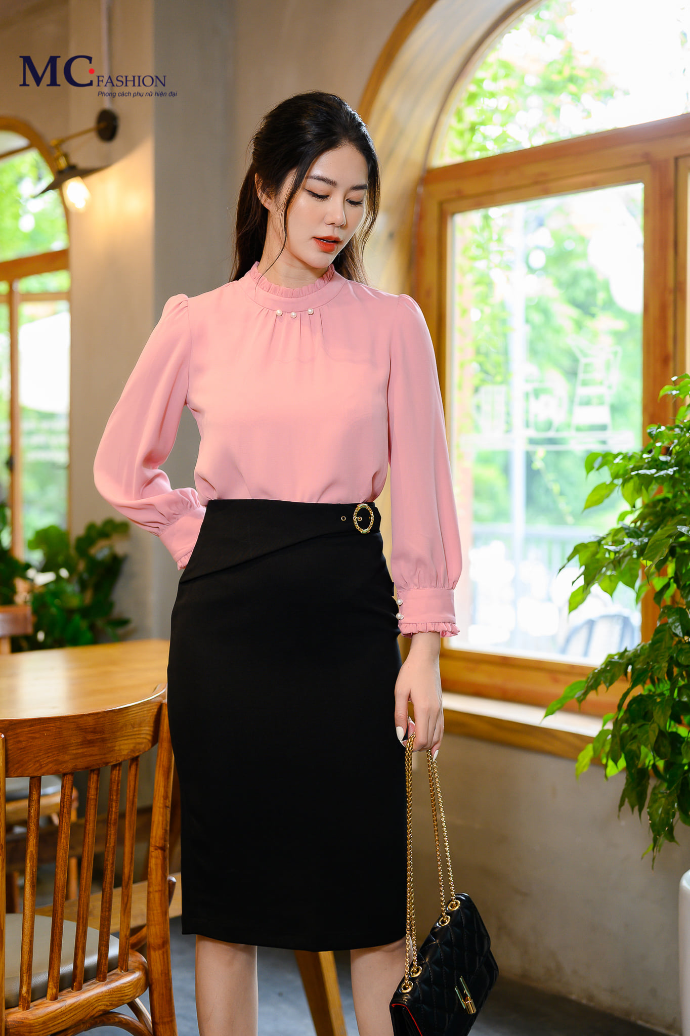 Mc Fashion Bất Ngờ “Tung” Bộ Sưu Tập Áo Vest Cao Cấp Thu - Đông Năm 20