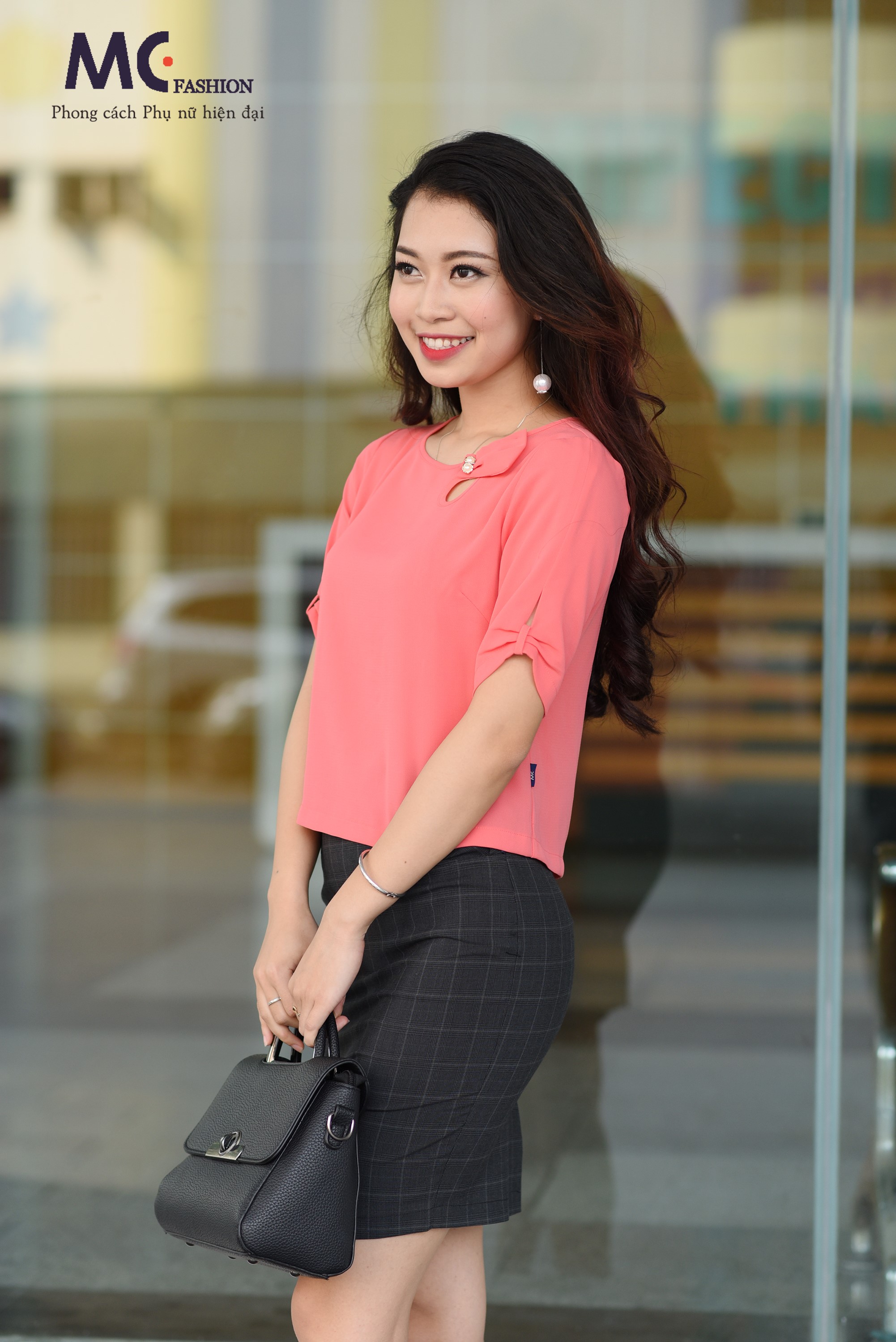 Áo croptop ngắn tay màu cam