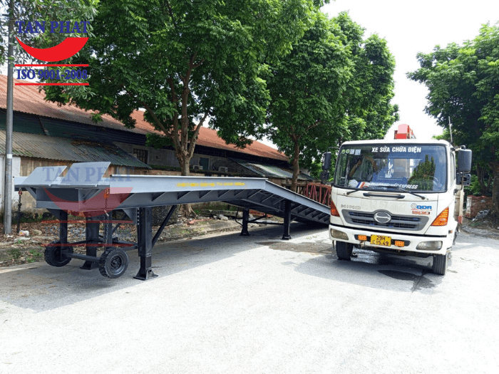 Sản xuất, lắp đặt cầu container 12 tấn 13m đặc biệt tại Chương Mỹ, Hà Nội