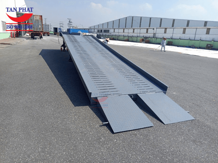 Cầu xe nâng 10 tấn 13x2.35m giao tại huyện Nam Sách, tỉnh Hải Dương