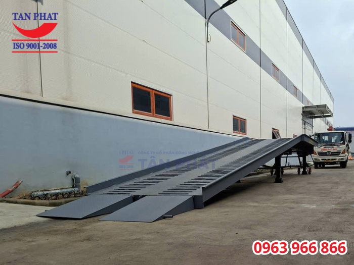 Dự án cầu xe nâng lên cont 10 tấn 13m tại Thái Nguyên