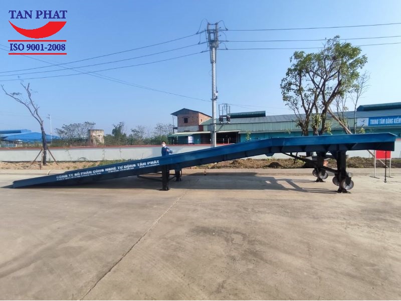 Sản xuất, bàn giao cầu container 10 tấn tại Lâm Thao, Phú Thọ