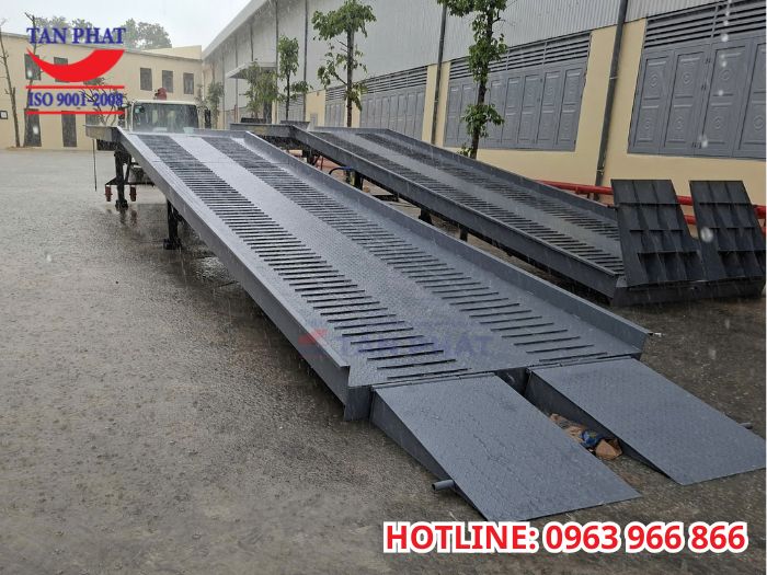 Báo giá cầu dẫn xe nâng lên container mới nhất
