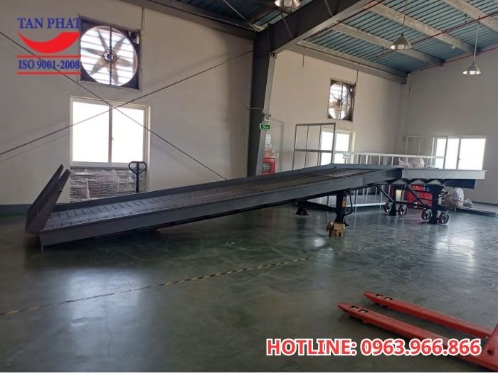 Bàn giao cầu dẫn xe nâng tại CCN Tượng Lĩnh, Thanh Hóa