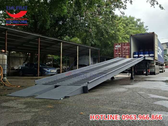 Bàn giao cầu dẫn xe nâng 13m tại Bắc Ninh