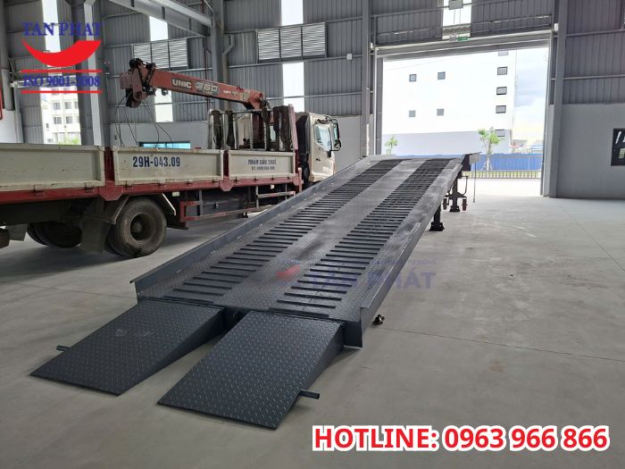 Bàn giao cầu dẫn xe nâng tại KCN Đồng Văn, Ninh Bình