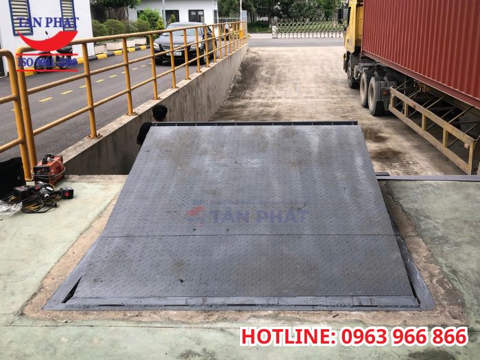 Dock leveler 6 tấn – Giải pháp tối ưu cho kho vận hiện đại