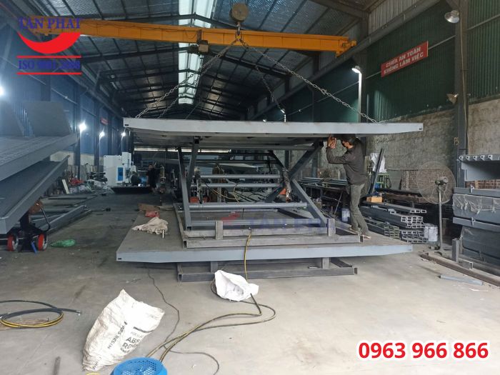Quá trình triển khai dự án bàn nâng thủy lực tại Hưng Yên