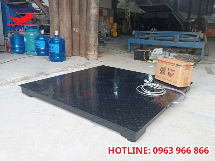 Cân sàn điện tử 2 tấn – giải pháp cân hàng hóa hiệu quả