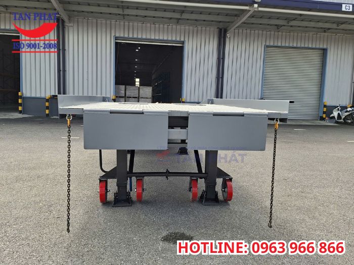 Quy trình bàn giao cầu dẫn lên container tại KCN Nam Đình Vũ