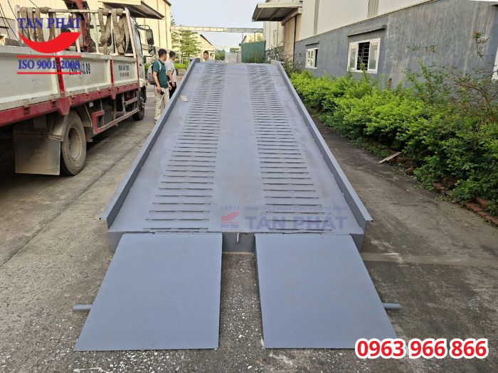Cầu dẫn xe nâng tại Bắc Ninh