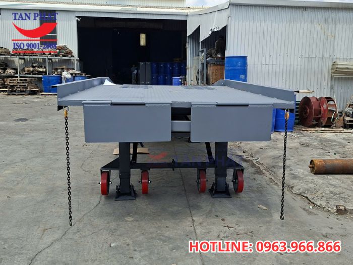 Dự án cầu lên container 8 tấn tại Hà Nội