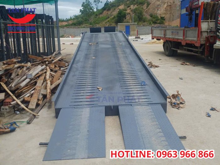 Đơn vị cung cấp và lắp đặt cầu dẫn xe nâng uy tín