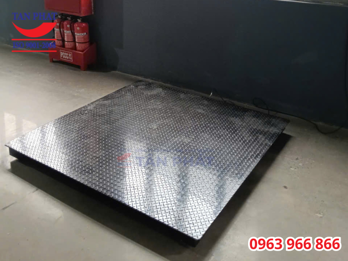 Cân sàn 5 tấn bàn giao hoàn thiện cho khách hàng tại Hưng Yên