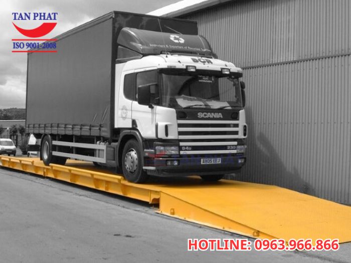 Cân ô tô điện tử được dùng để xác định trọng lượng hàng hóa trực tiếp trên xe chở hàng