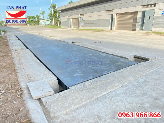 Trạm cân ô tô lắp đặt kiểu nổi với 2 đầu dốc lên xuống