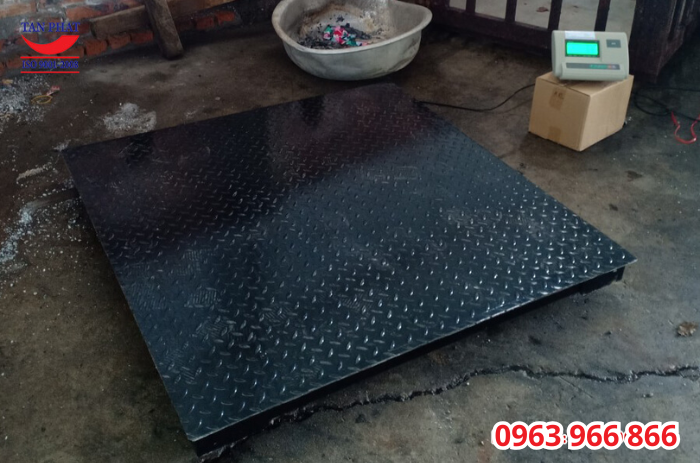 Cân sở hữu kết cấu cơ khí vững chắc, hệ thống thiết bị nhập khẩu chính hãng