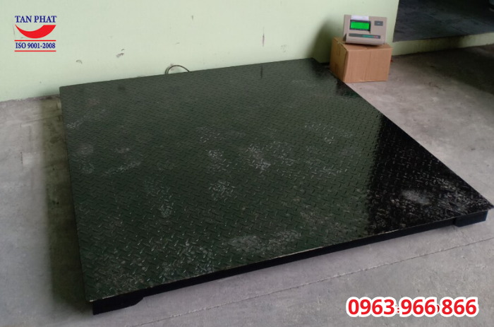 Cân sàn 3 tấn được sử dụng để cân hàng hóa thành phẩm, nguyên vật liệu,...