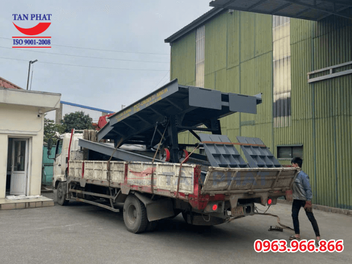 Cầu được vận chuyển và lắp đặt tận nơi cho khách hàng