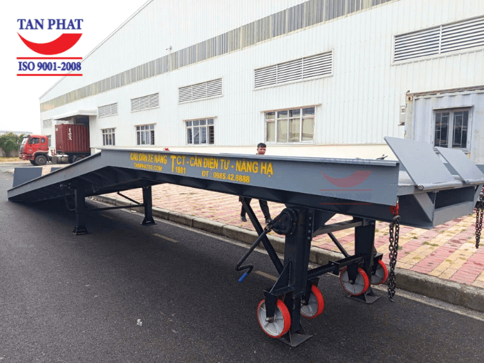 Cầu sử dụng kết cấu dầm U, I đúc chắc chắn, đảm bảo sử dụng lâu dài 