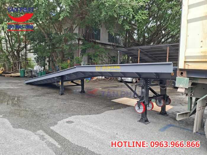 Cầu dẫn xe nâng 13m tại Bắc Ninh