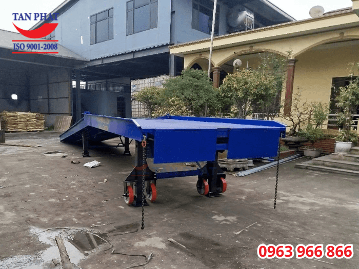 cầu dẫn lên cont 8 tấn 13x2.35m