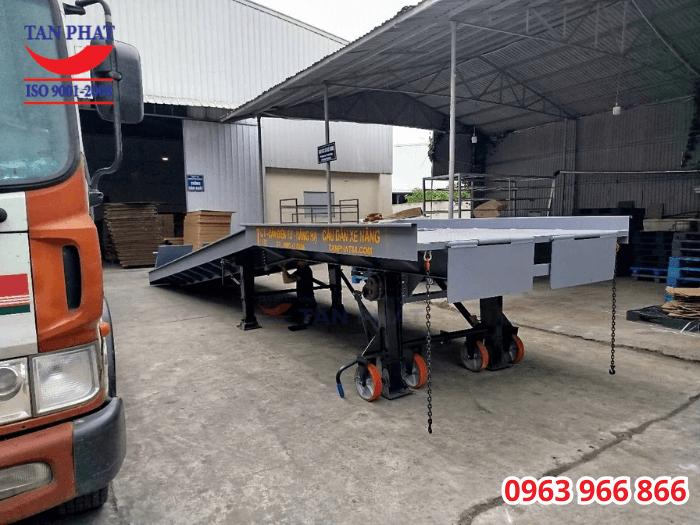 Cầu được giao và lắp đặt hoàn thiện tại công trình của khách hàng